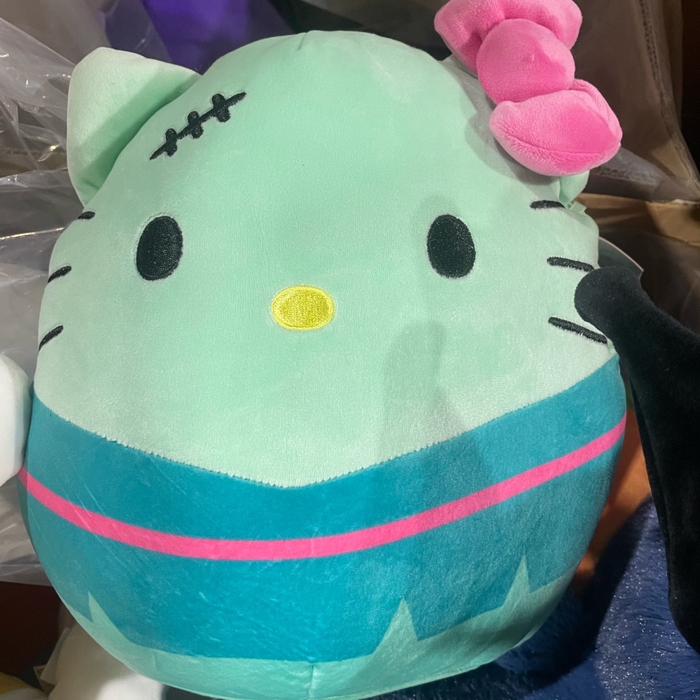 Hello Kitty Halloween custom 8” NWT